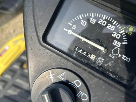 2008 John Deere 2305 Tractor For Sale - Image 3