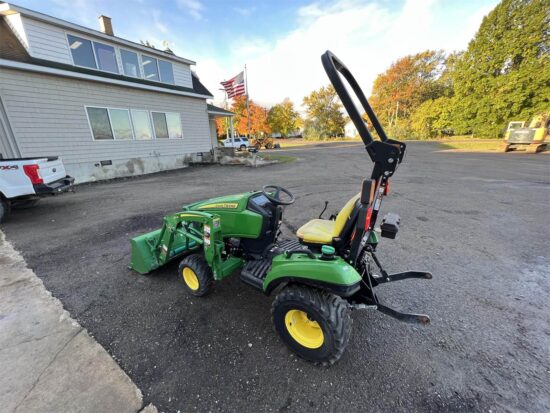 2018 John Deere 1023E Tractor For Sale - Image 2