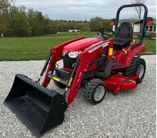 2021 Massey Ferguson GC1723 Mfwd Tractor