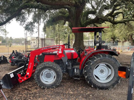 2015 Massey Ferguson 4708 Tractor