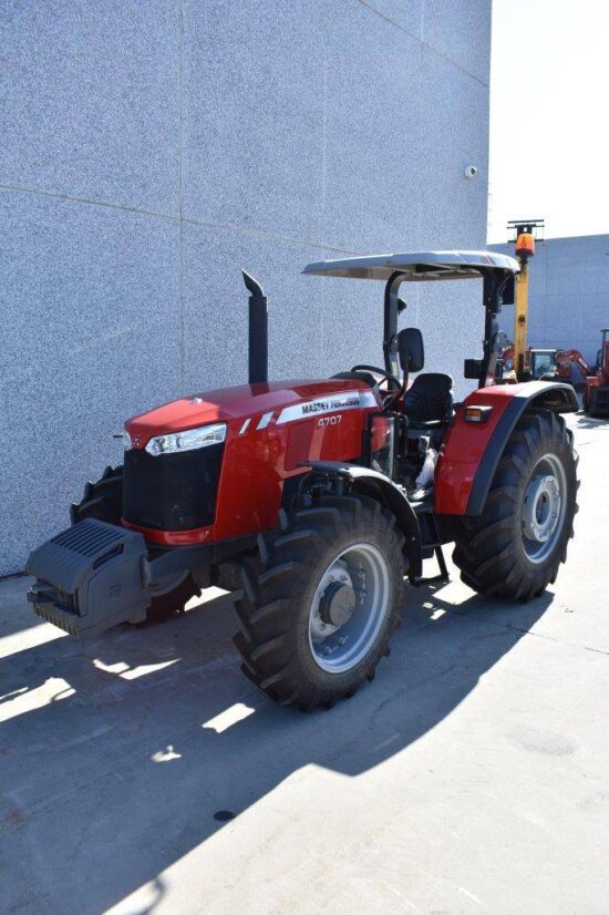 Massey Ferguson 4707 Tractor